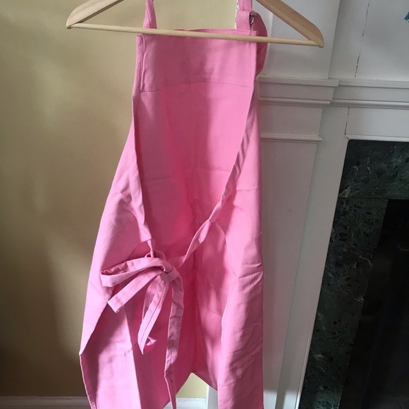 NWOT Williams Sonoma Pink Apron with Heart Embroidery 💘 - Picture 2 of 9